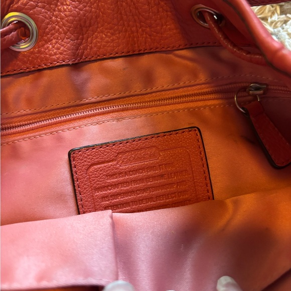 Coach Resort Salmon Soft Leather Drawstring Hobo Shoulder bag - Picture 4 of 6